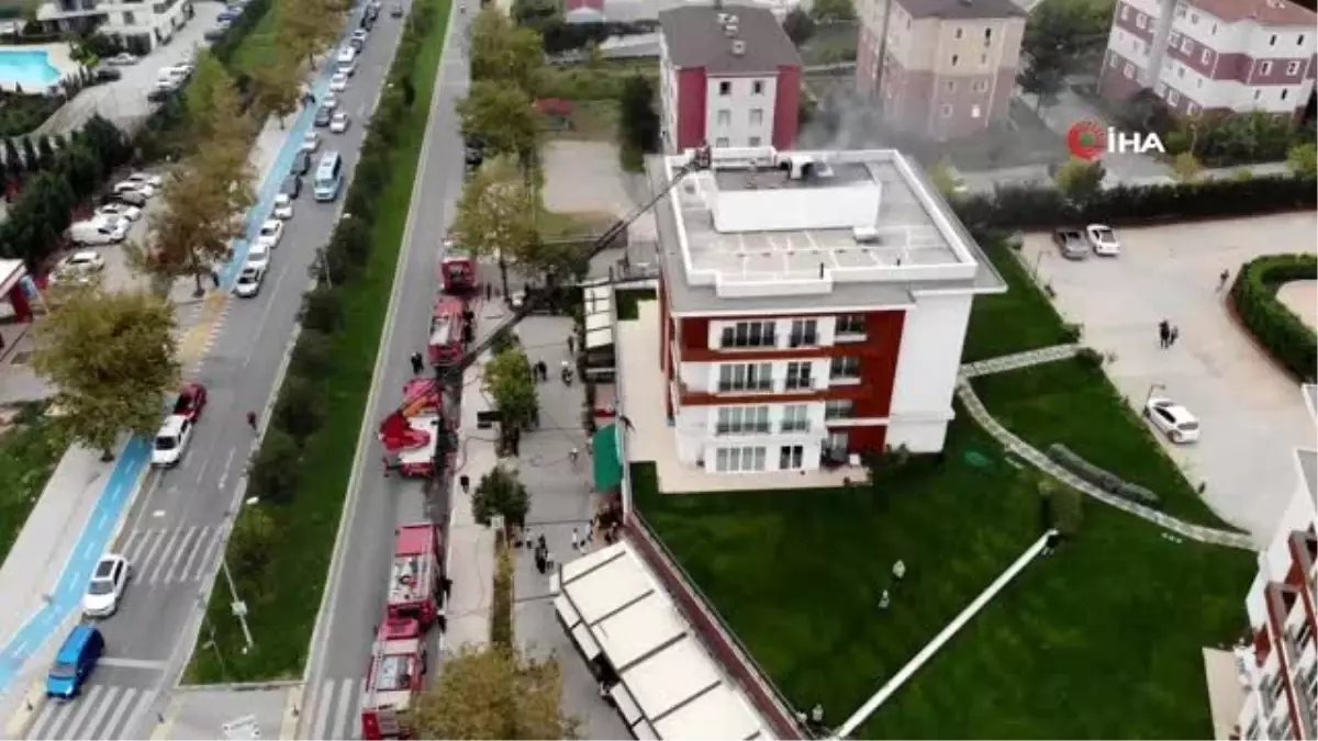 Pendik\'te korkutan yangın...Yangının çıktığı iş yeri havadan görüntülendi