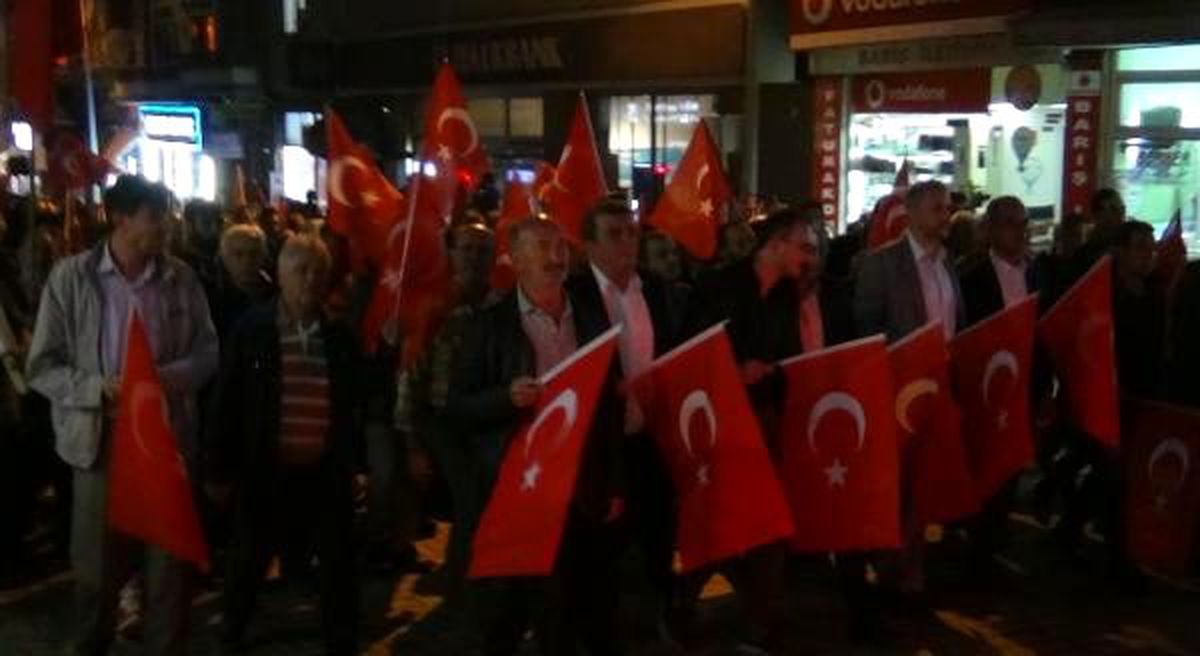 Simav\'da Barış Pınarı Harekatı\'na destek yürüyüşü