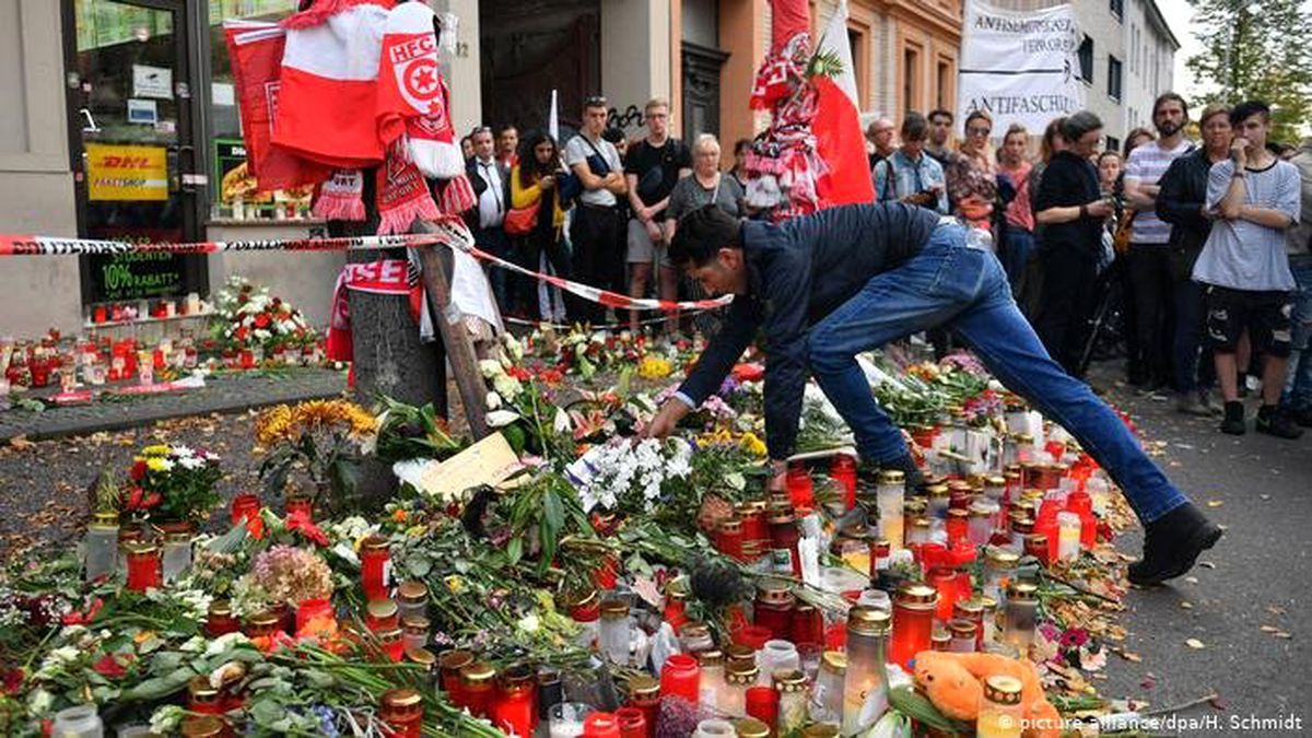 Steinmeier\'den saldırıya uğrayan dönerciye taziye