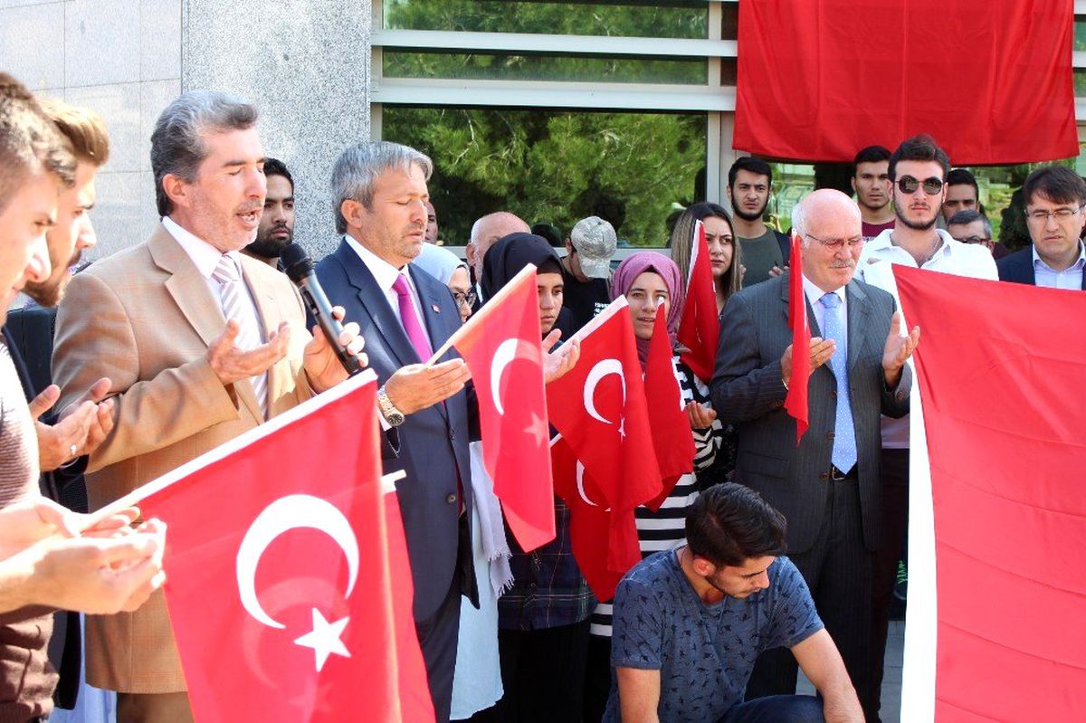 Uşak Üniversitesinde, Barış Pınarı Harekatı\'na destek için hatim duası edildi