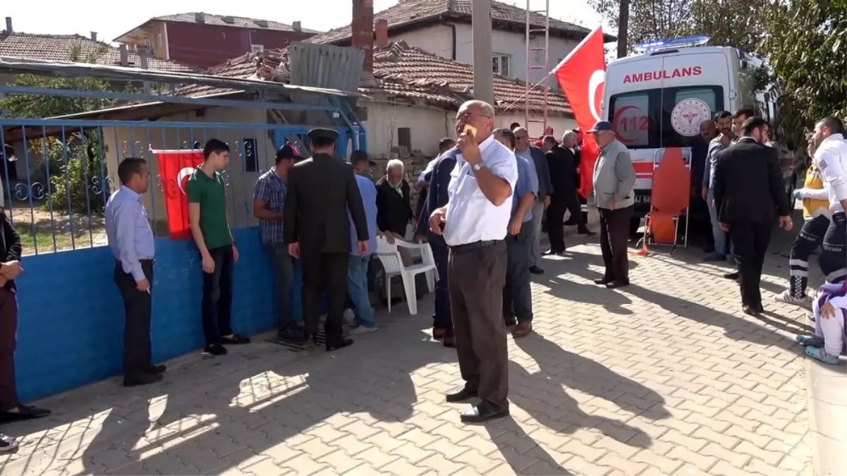 Üsteğmen Bozbıyık\'ın acı haberi baba ocağına ulaştı