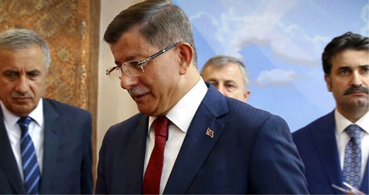 Ahmet Davutoğlu\'ndan Barış Pınarı Harekatı çıkışı: Siyasi hesaplara girmenin kimseye faydası yok