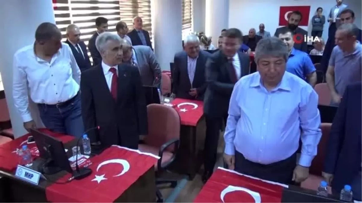 Aksaray Belediyesi Meclisi\'nden Barış Pınarı Harekatı\'na asker selamlı destek