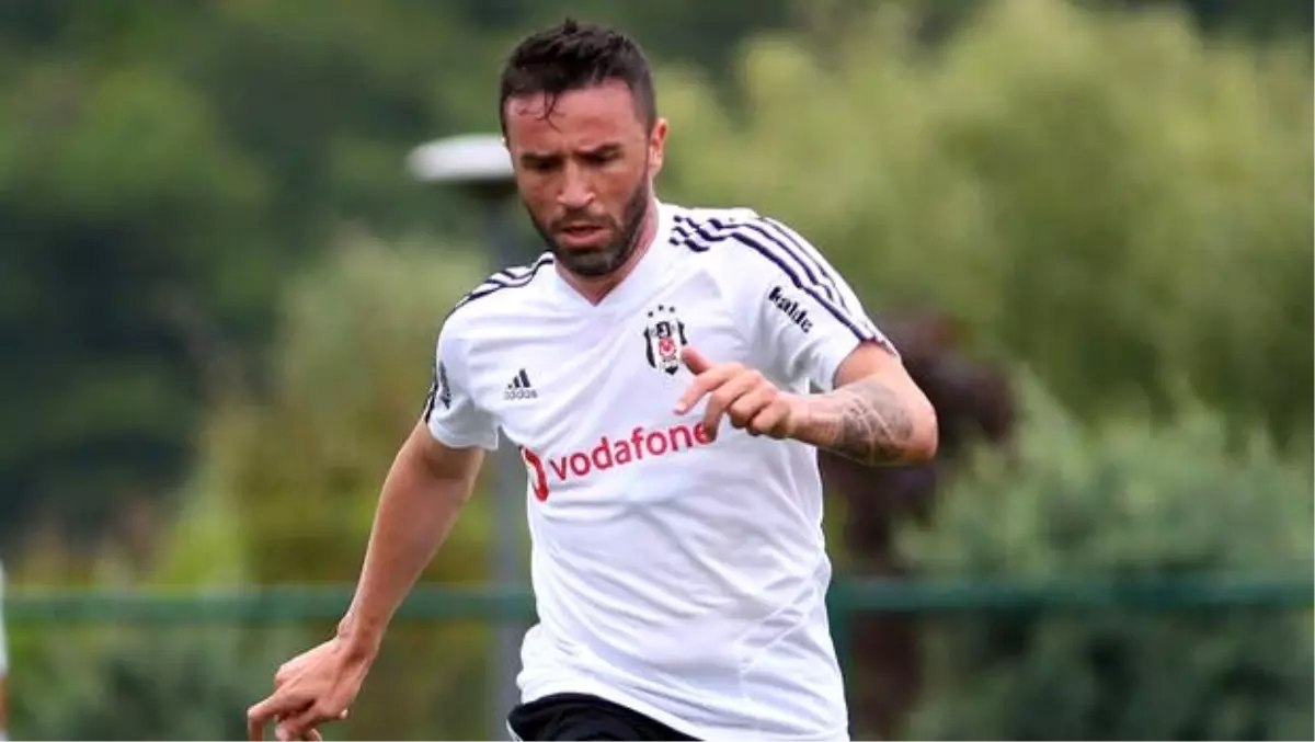 Beşiktaş\'ta Gökhan Gönül şoku!