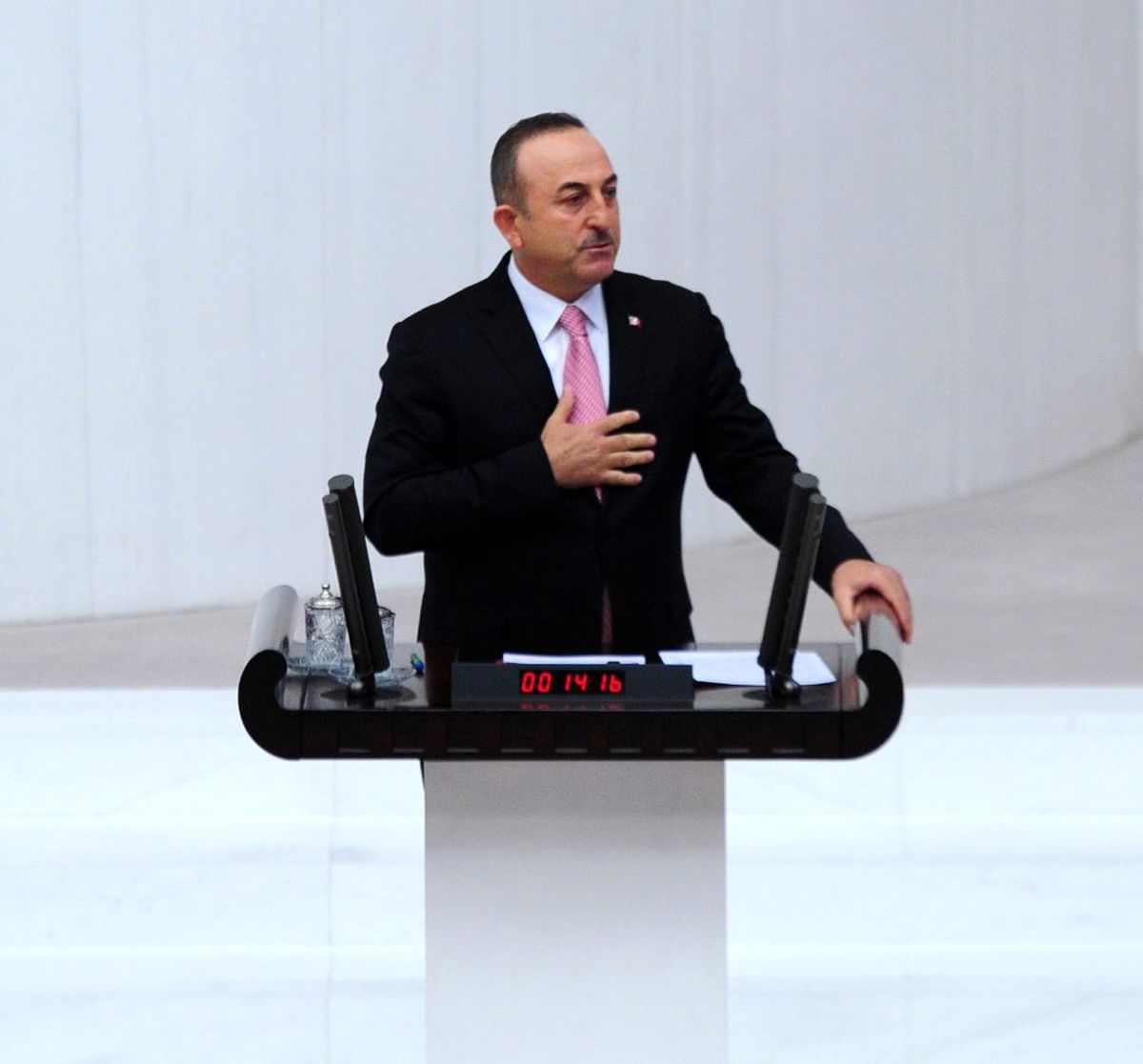 Dışişleri Bakanı Çavuşoğlu TBMM\'de milletvekillerini bilgilendirdi
