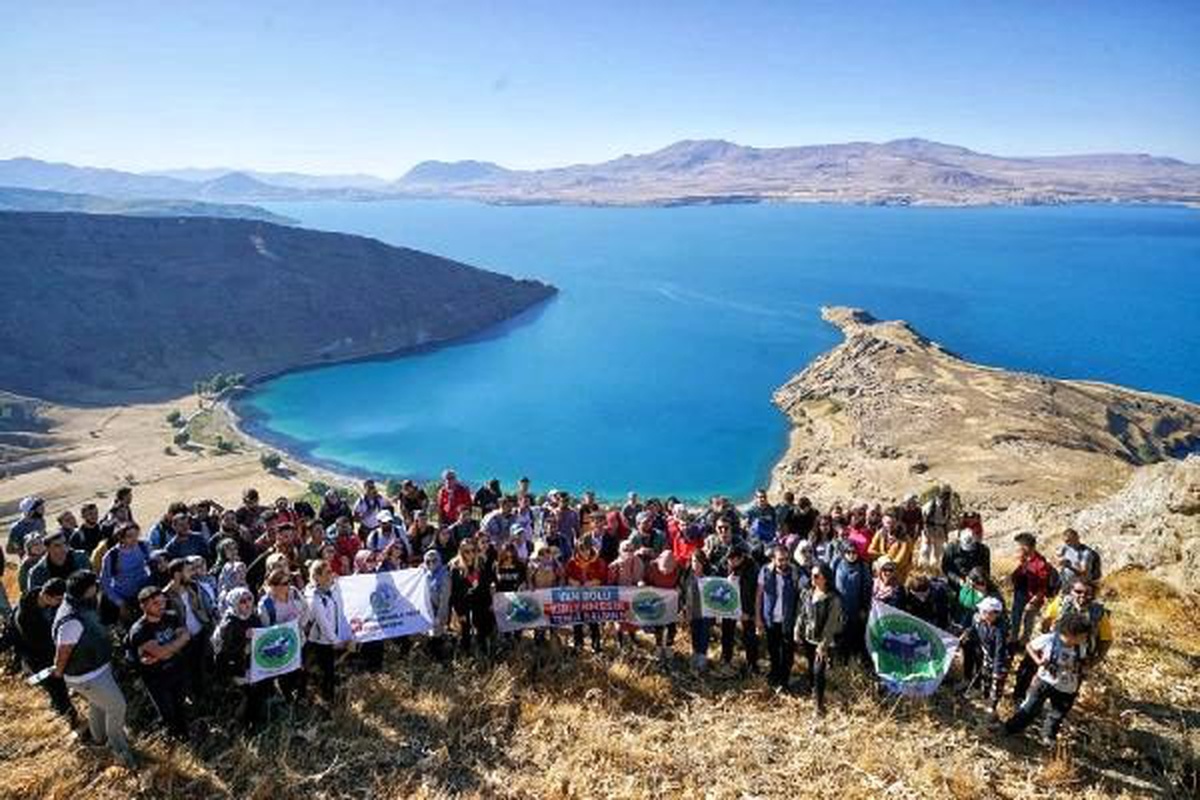 Doğa sporcuları, İncekaya Kalderası\'nı gezdi