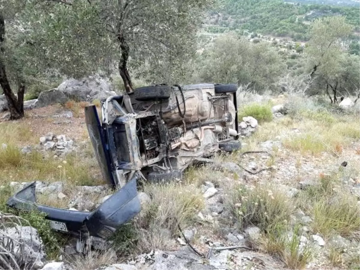 Duvar ustası uçuruma yuvarlanan otomobilinde ölü bulundu