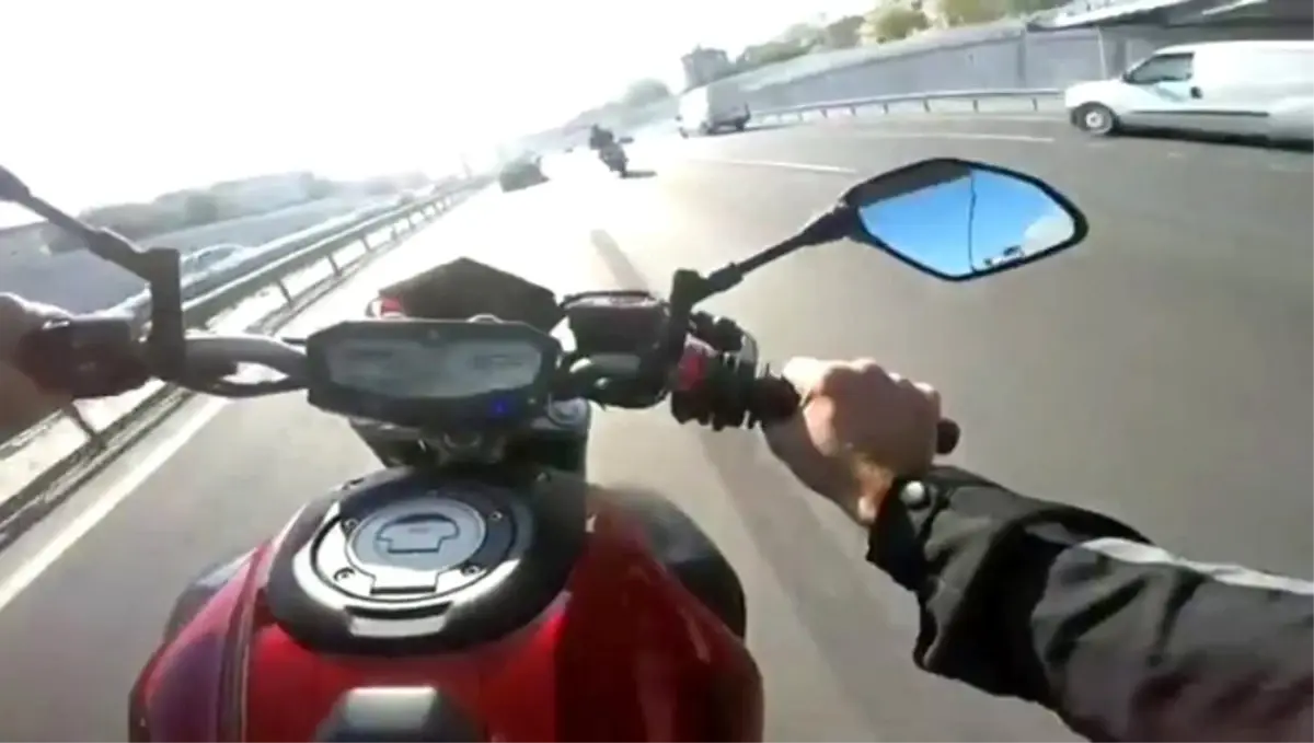 E-5\'te motosikletli magandalar "makas" atarak terör estirdi