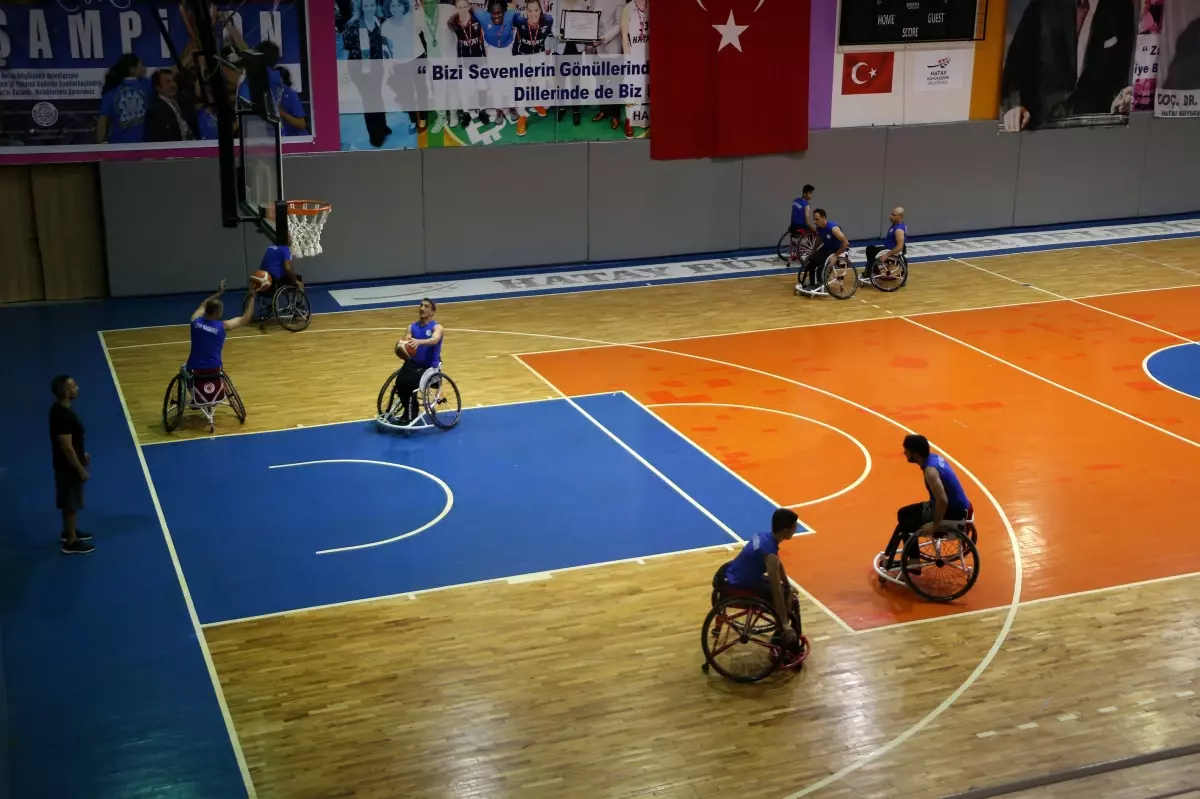 Engelsiz basketbolcular parkeye çıkıyor