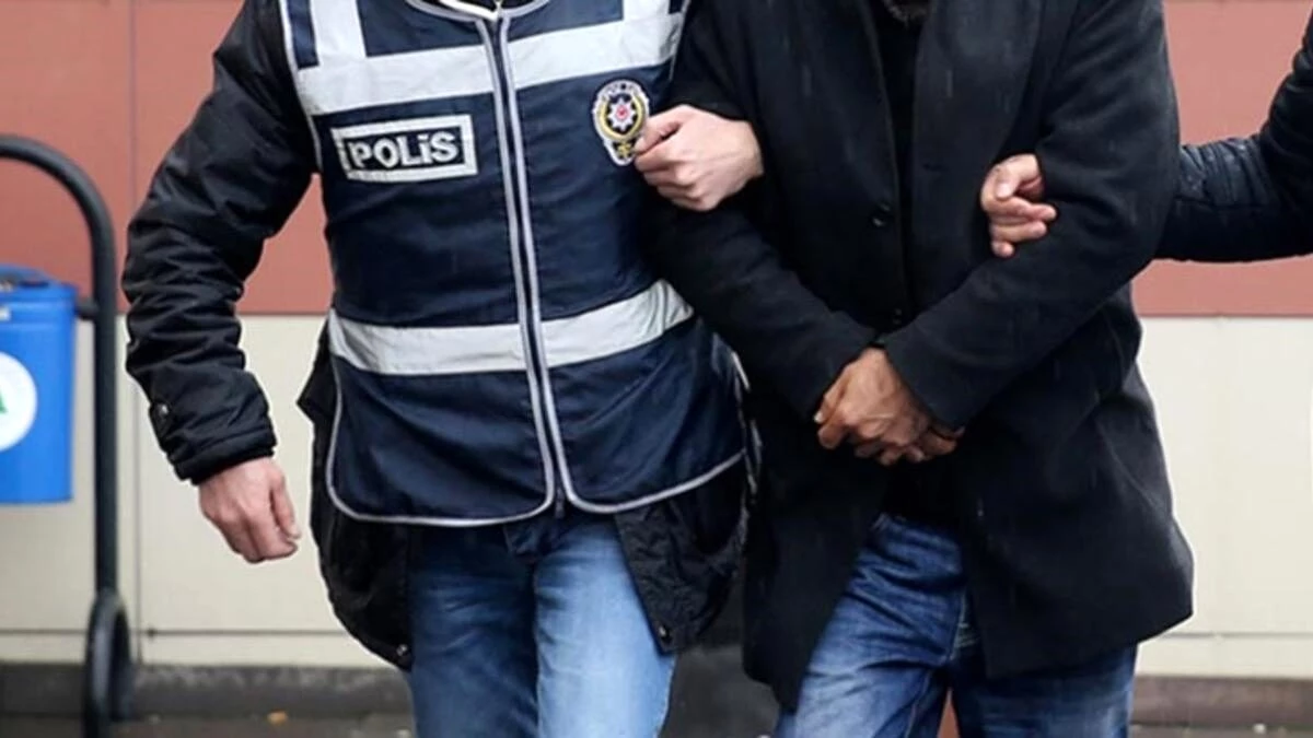 Faili meçhul olaylara karışan PKK\'lı Süleymaniye Camii\'nde yakalandı