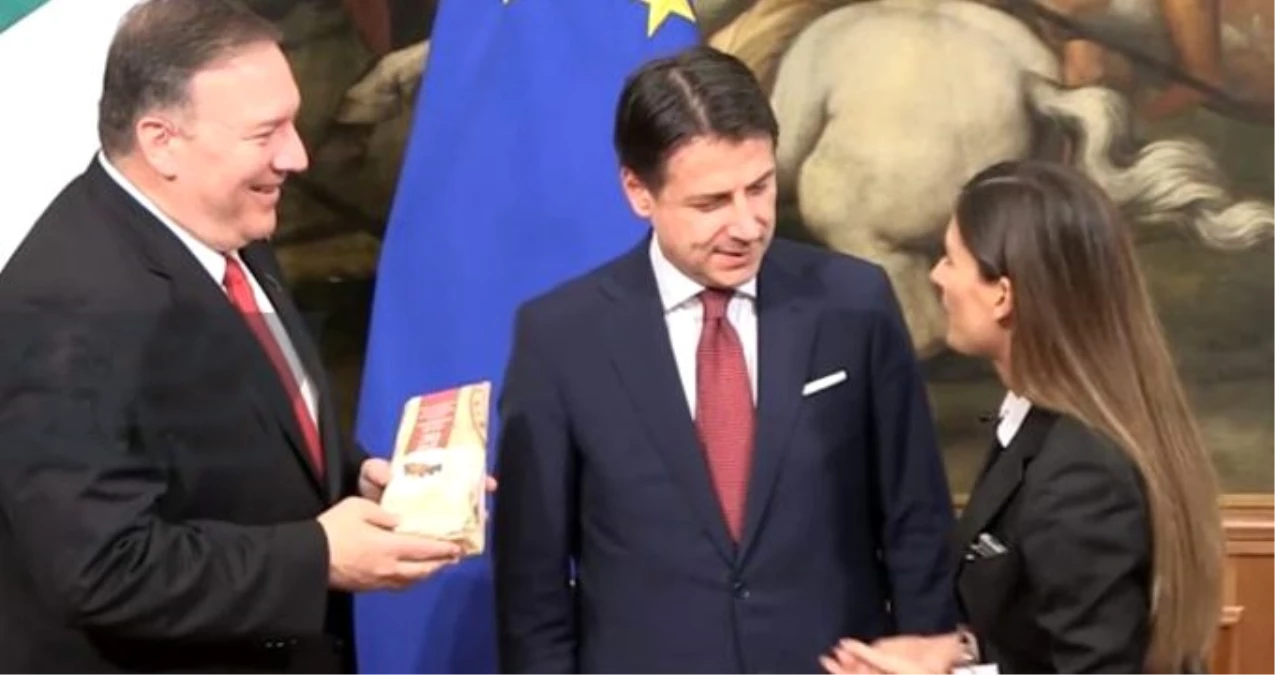 İtalyan gazeteci vergilere dikkat çekmek için Pompeo\'ya parmesan peyniri hediye etti