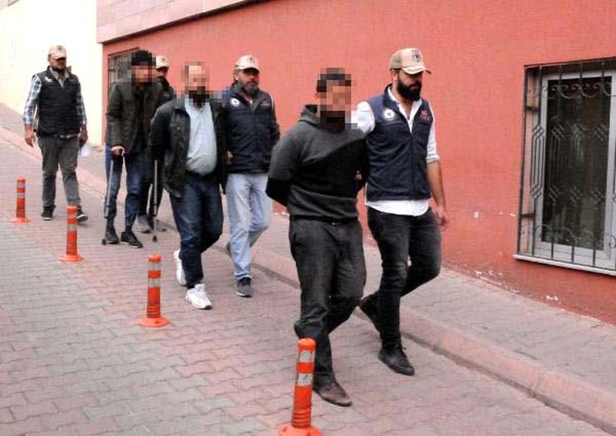 Kayseri\'de DEAŞ şüphelisi 3 kişi adliyede