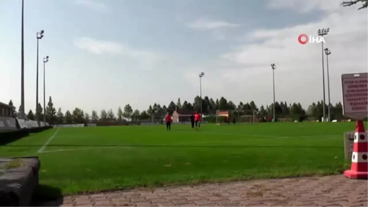 Kayserispor\'da futbolcular idmana çıktı