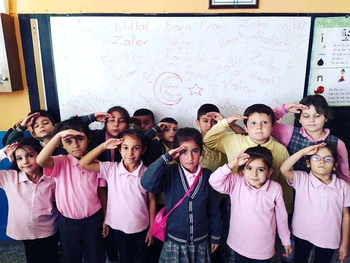 Öğrencilerden \'Barış Pınarı\' kahramanlarına anlamlı klip