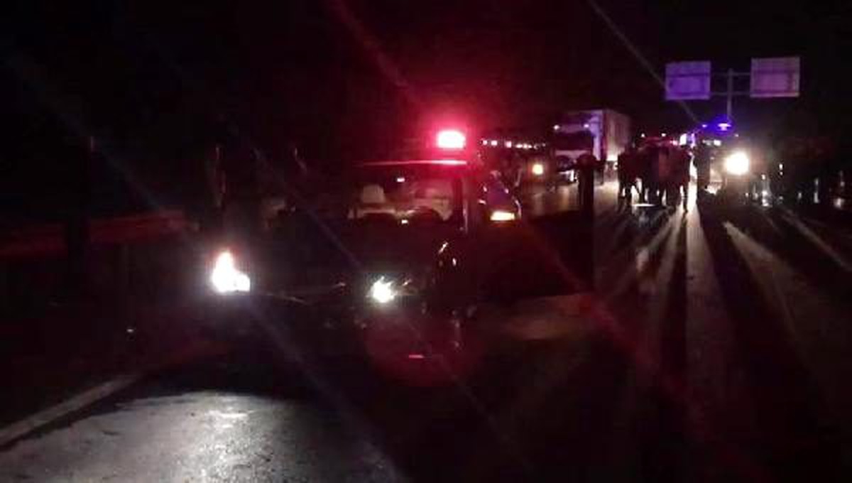 Otomobil ile çarpışan motosikletteki 2 kişi öldü