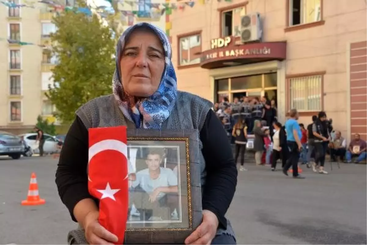 Oturma eylemindeki anne: Diğer anneler de gelsin, korkmasınlar