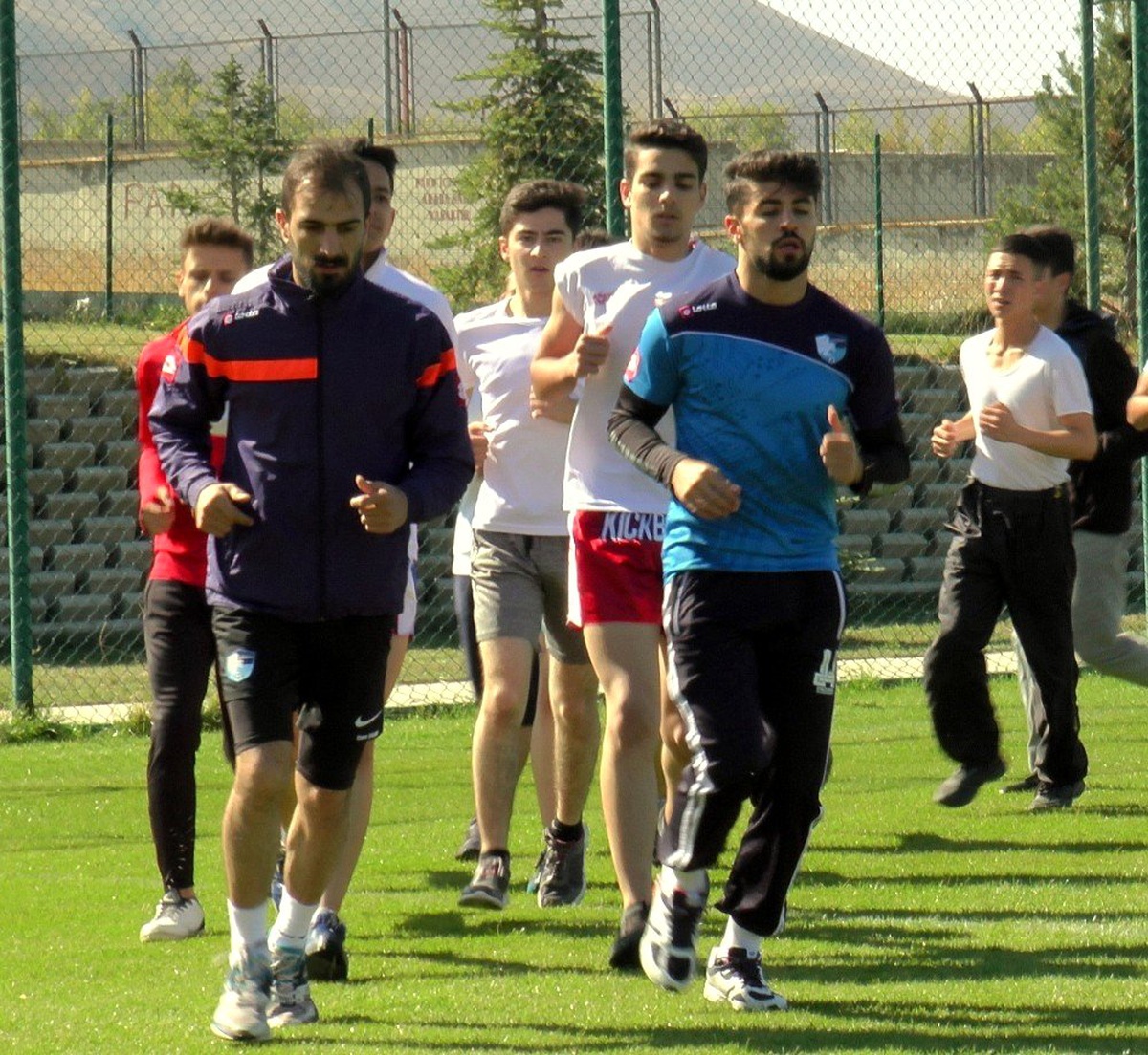 (Özel haber) 18 yıllık arkadaşlar birbirlerine hem eğitmen hem de öğrenci oldu