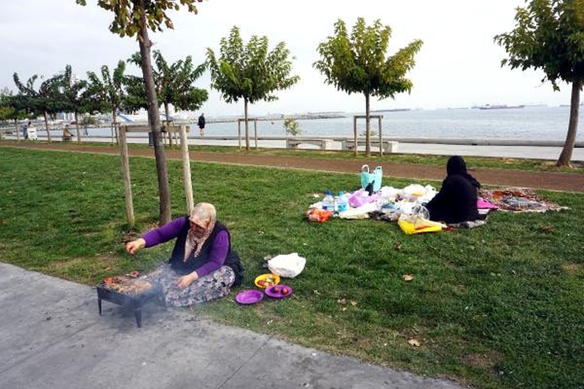Sahilde mangal yasağı tartışması