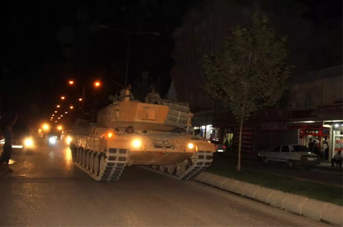 Sınıra tank ve zırhlı araç sevkiyatı