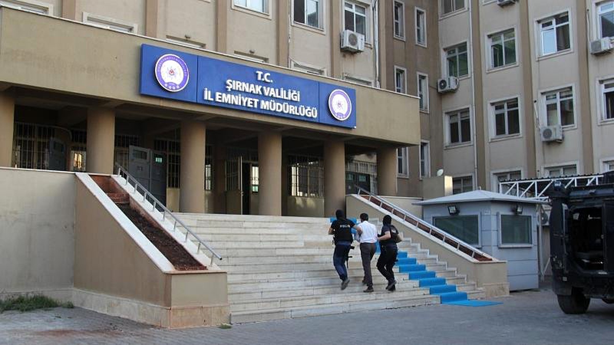 Suriye operasyonu: Sosyal medya paylaşımları nedeniyle gözaltına alınanların sayısı 200\'e yaklaştı