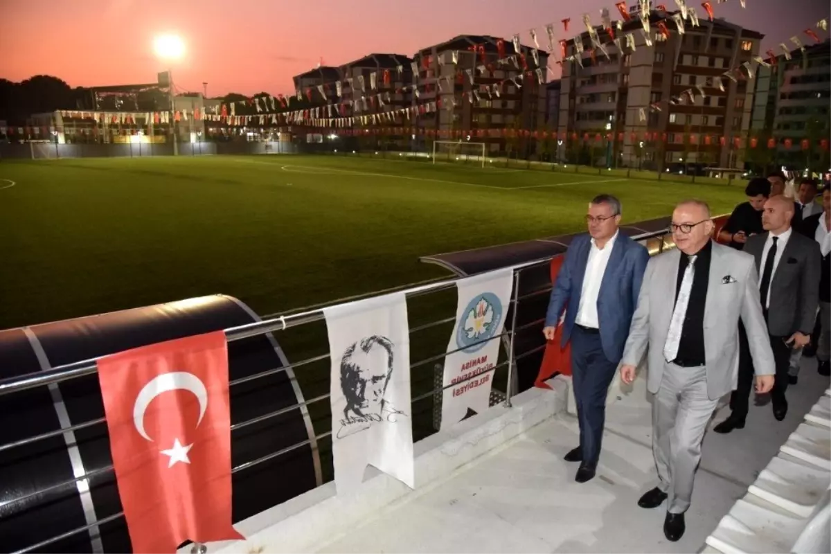 Tevfik Lav ve Fikri Bayrıl Spor Tesisleri açılışı ertelendi