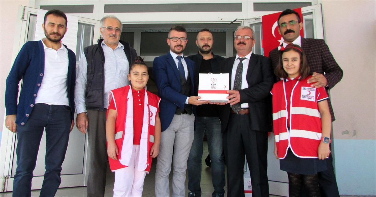 Vezirköprü\'de velilerden kan bağışı