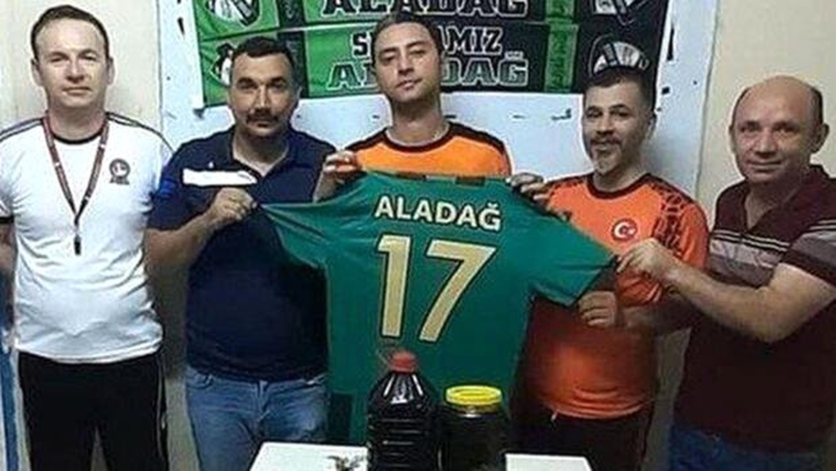 10 kilogram pekmez karşılığında transfer oldu! İmzayı attı