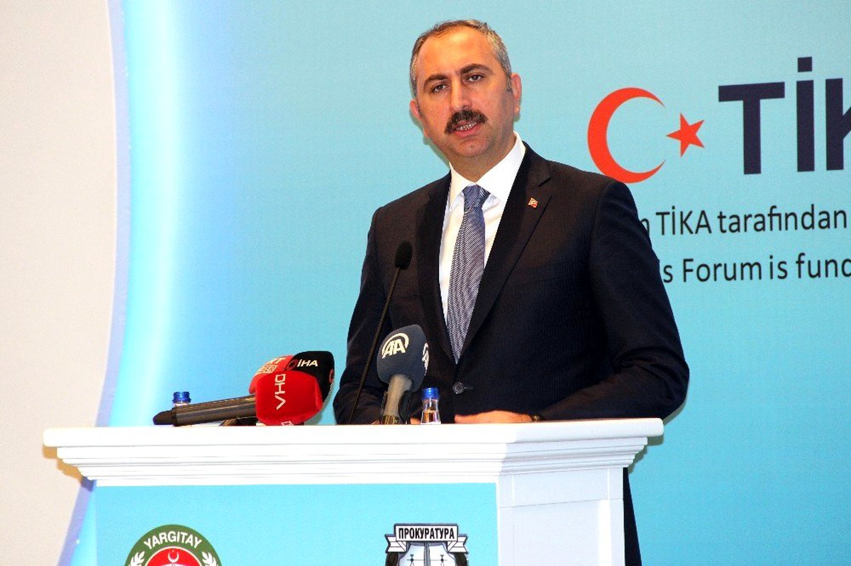 Adalet Bakanı Gül: "Halkbank\'la ilgili açılan davanın hukuki olmaktan ziyade siyasi olduğu açıktır"