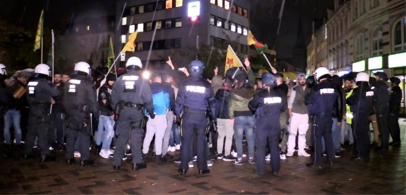 Terör örgütü yandaşları Almanya\'da Türk gençlere saldırdı