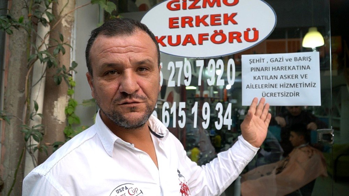 Barış Pınarı Harekatına destek için şehit ve gazi yakınlarını ücretsiz tıraş ediyor