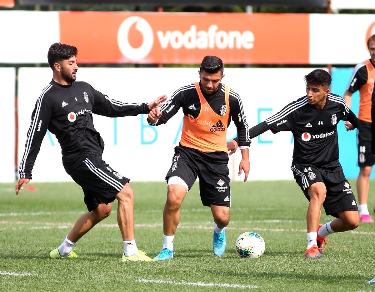 Beşiktaş, kondisyon ve taktik çalıştı