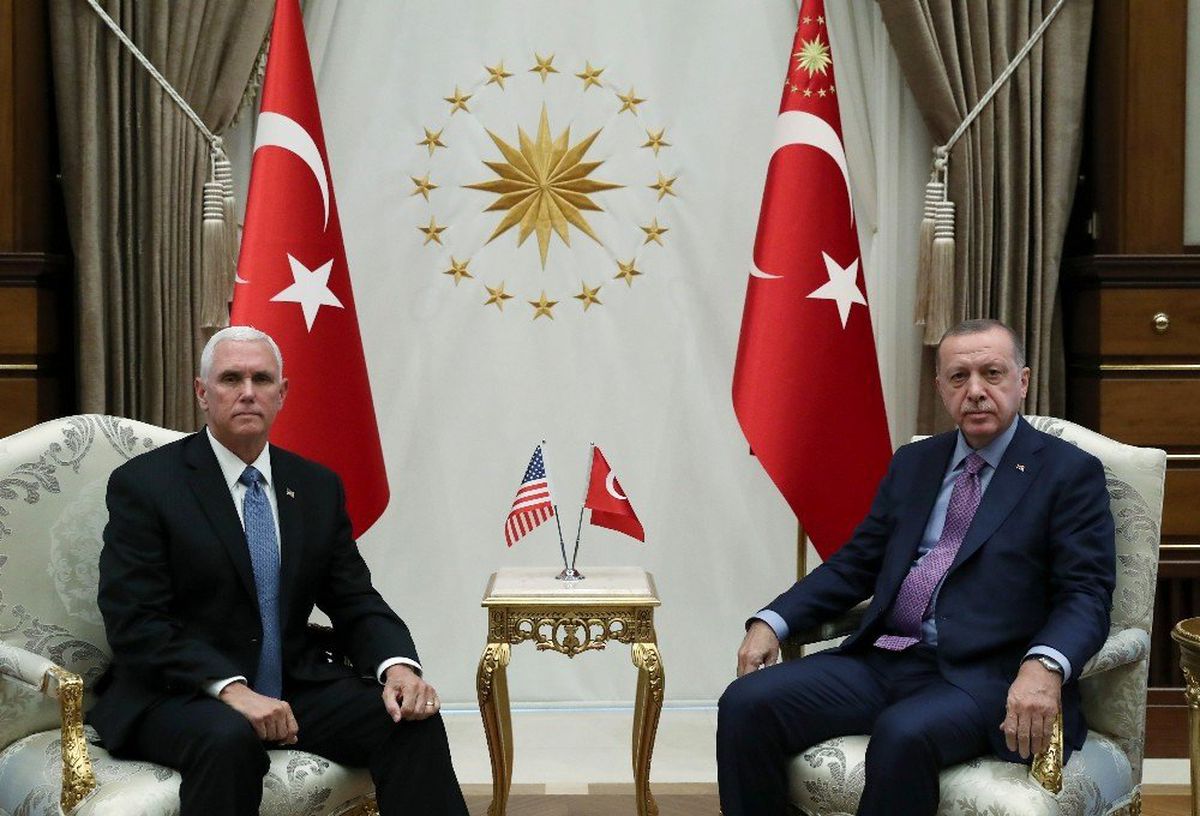 Cumhurbaşkanı Erdoğan Pence\'i kabul ediyor