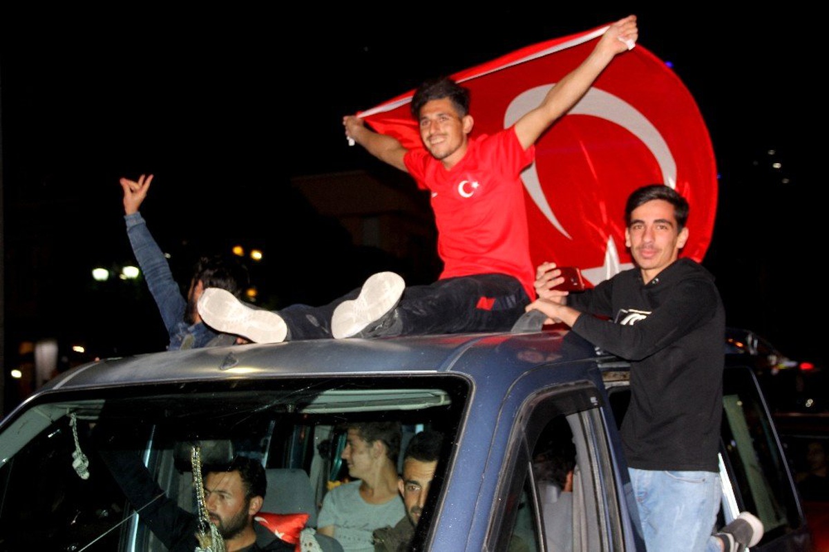 Erzincan\'da Barış Pınarı Harekatı\'na destek konvoyu