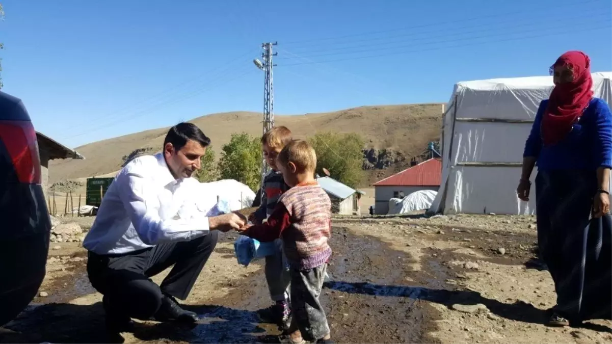 Köy öğrencileriyle uçurtma etkinliği düzenlendi