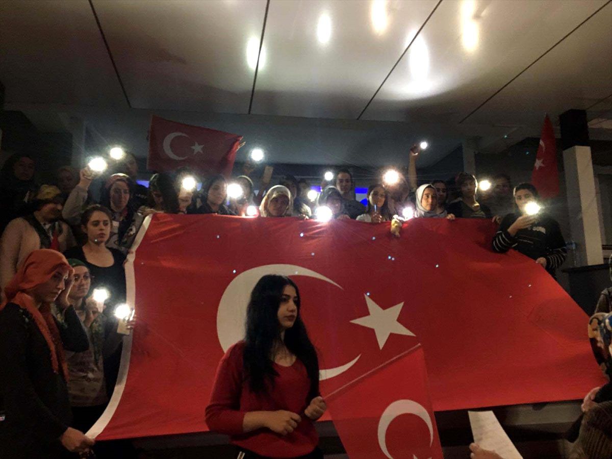 KYK öğrencilerden Barış Pınarı Harekatı\'na destek