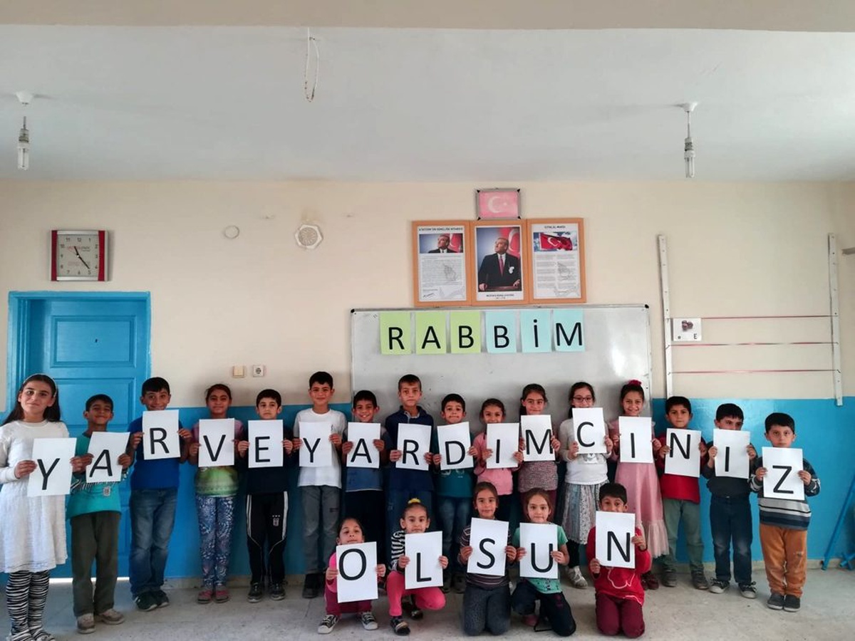 Mardinli öğrencilerden Mehmetçiğe mektup