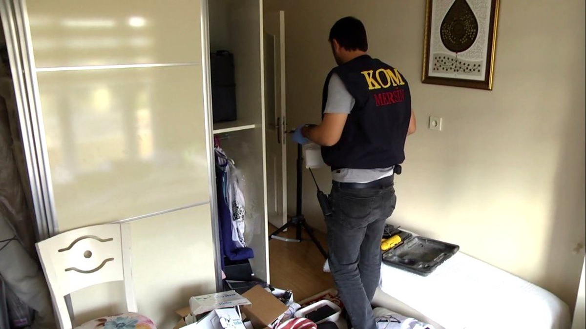 Mersin merkezli 6 ilde FETÖ operasyonu: 49 gözaltı