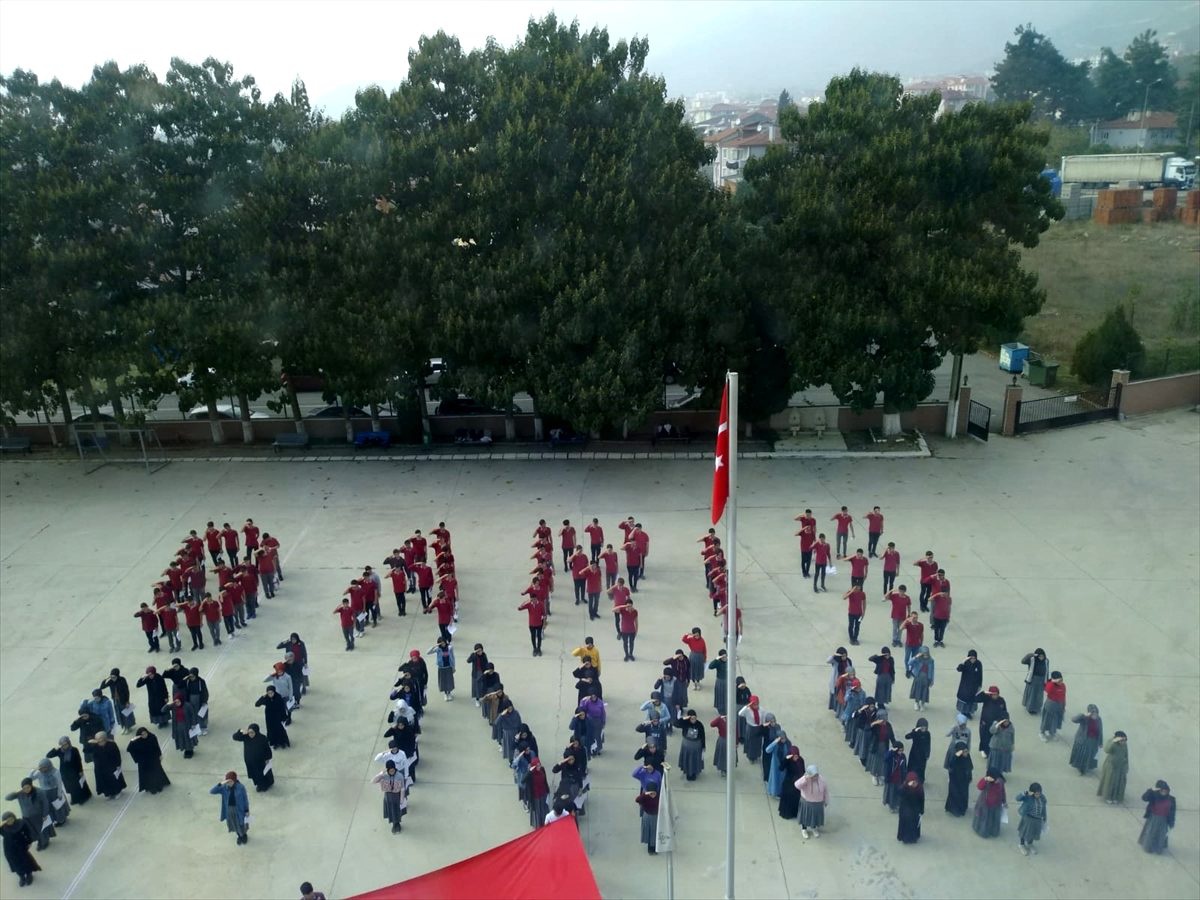 Öğrencilerden Barış Pınarı Harekatı\'na destek