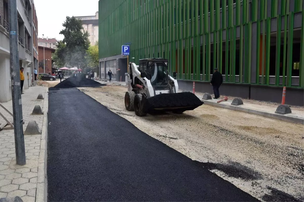 Tepebaşı Belediyesi Fen İşleri 8 mahallede çalışıyor