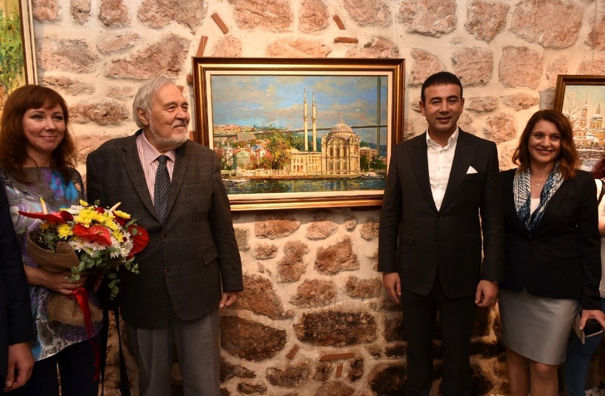 Türk ve Rus ressamlardan karma resim sergisi