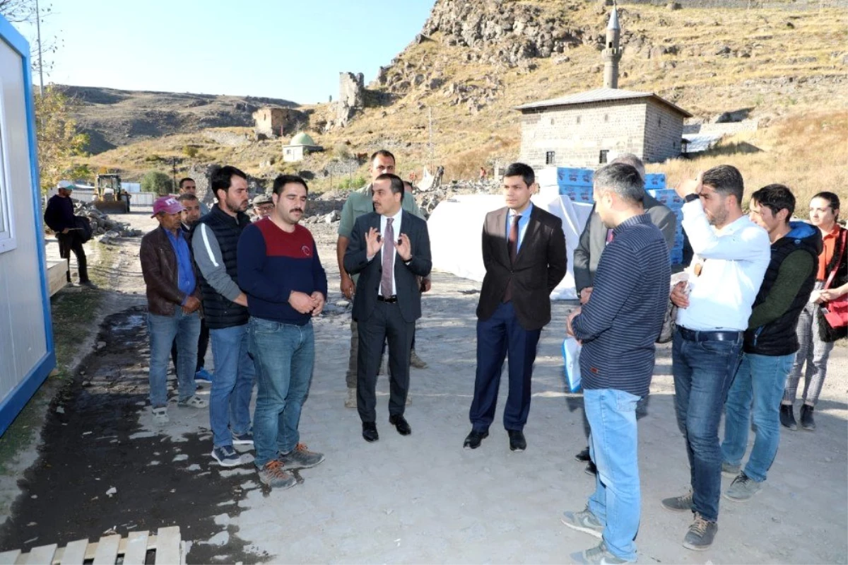 Vali Türker Öksüz, Bedesten inşaatında incelemelerde bulundu