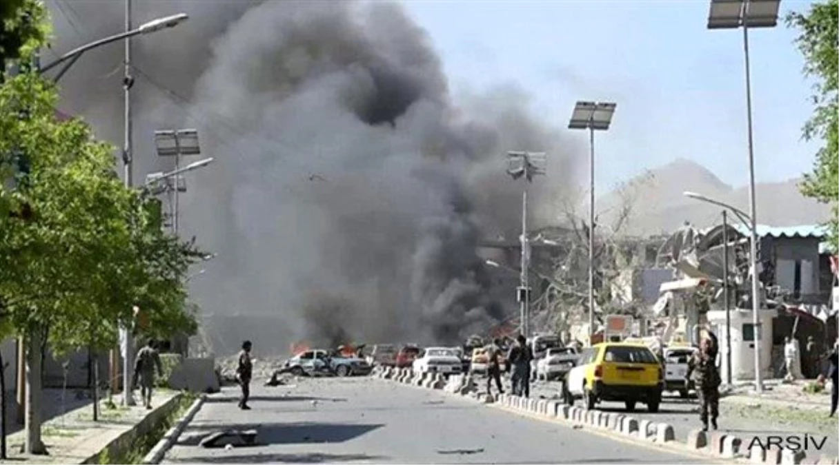 Afganistan\'da cuma namazı sırasında 2 patlama: 18 ölü, 50 yaralı