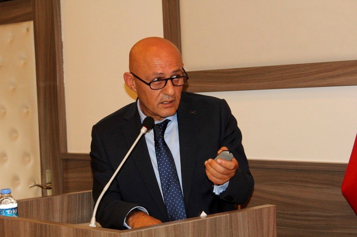 Akeramik Neolitik Döneme ait eserlerin bulunduğu Kahin Tepesine baraj engeli