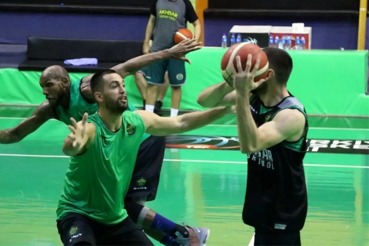 Akhisar Belediye Basketbol takımı evinde moral arıyor