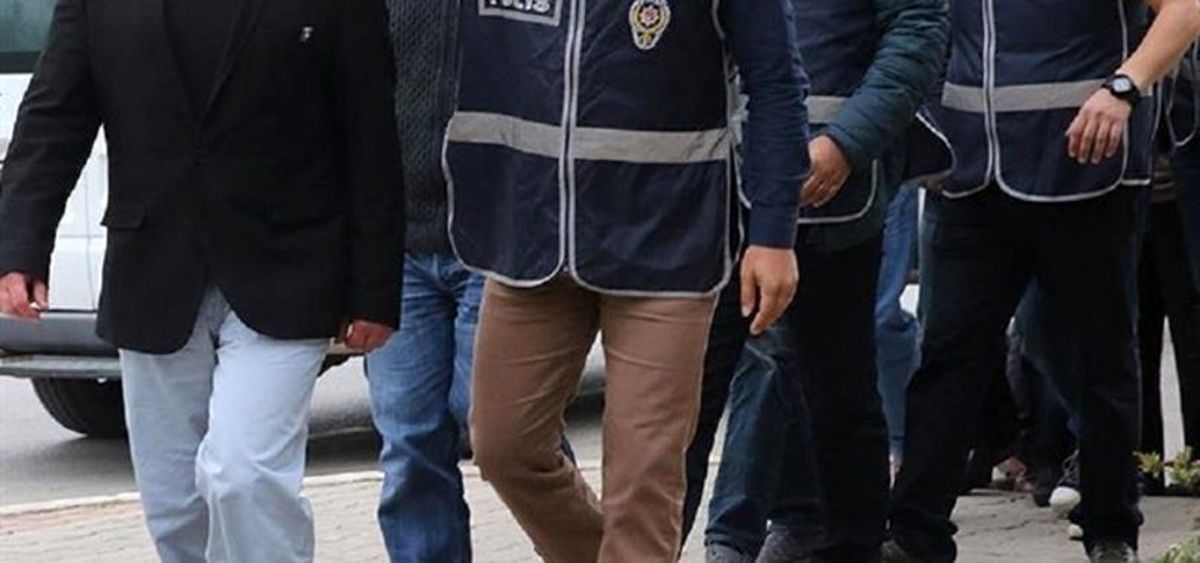 Ankara\'da ByLock kullandığı tespit edilen 20 şüpheli hakkında gözaltı kararı