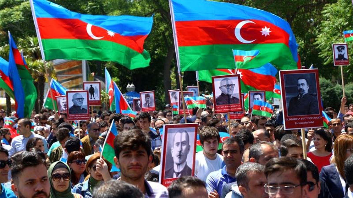 Azerbaycan\'ın bağımsızlığına kavuşmasının 28. yıl dönümü kutlandı