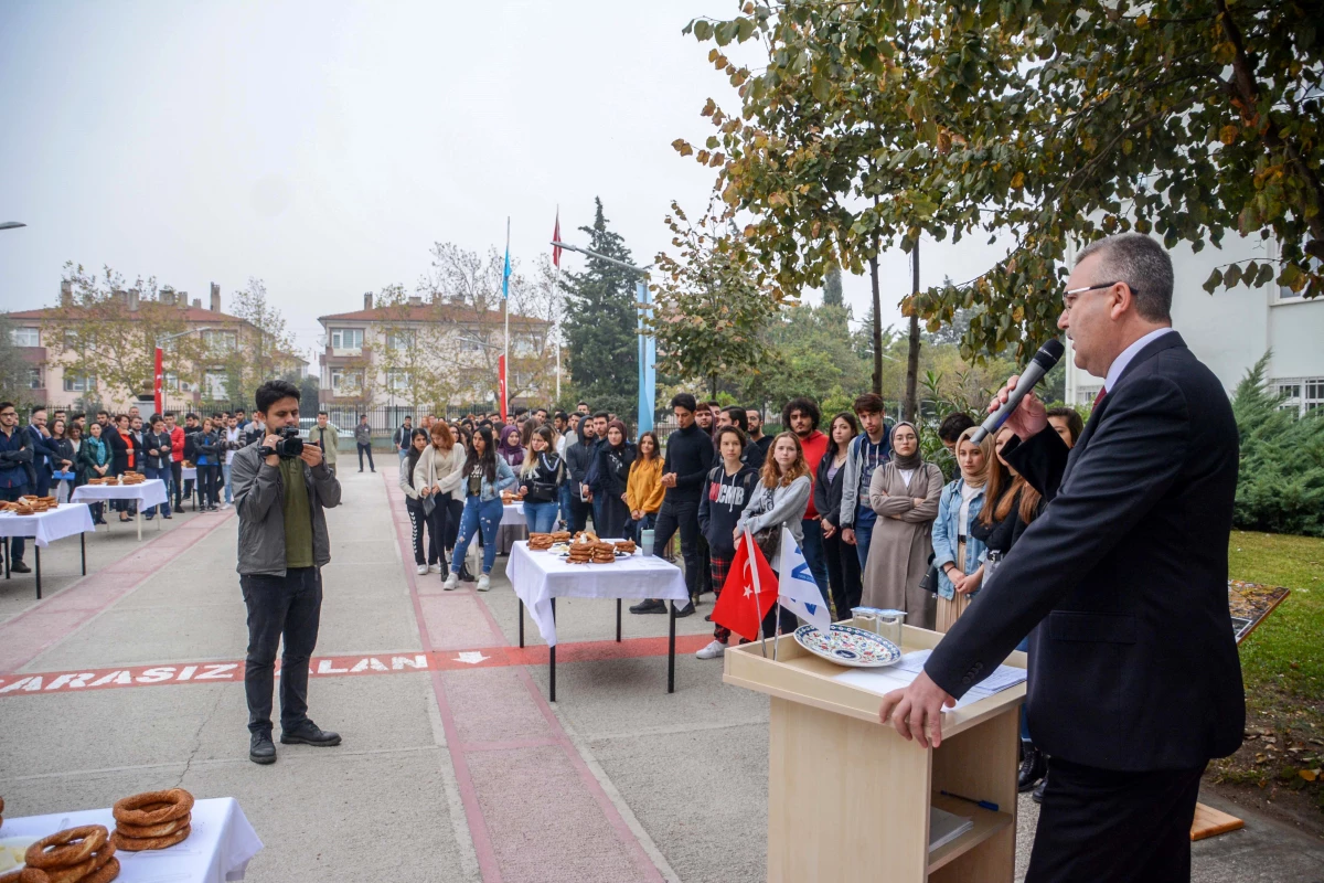 Başkan Özkan, üniversite öğrencilerine Karacabey\'in değerlerini anlattı