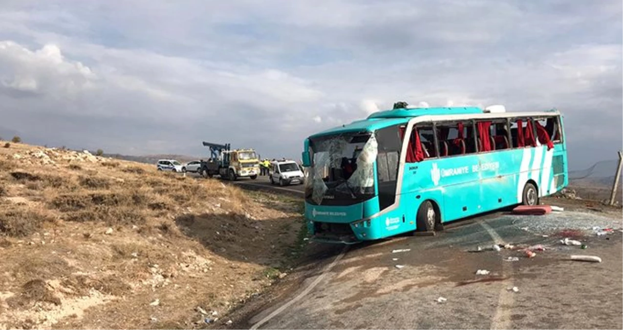 Çankırı\'da cenazeye giden yolcuları taşıyan otobüs devrildi: 34 yaralı