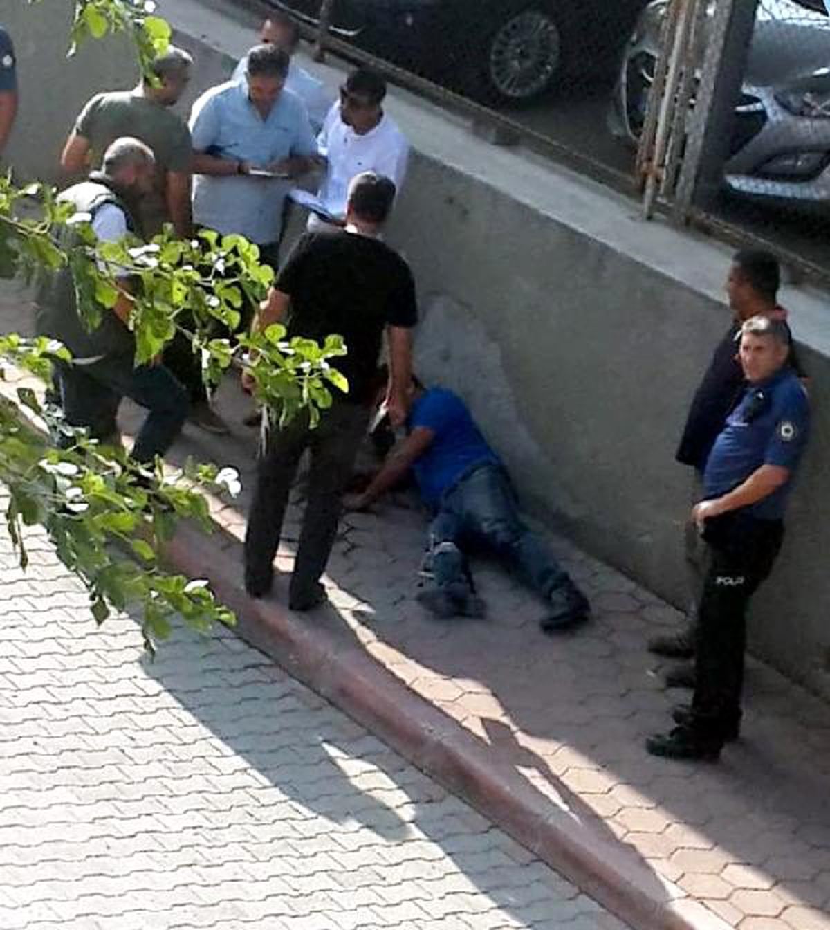 Ceyhan\'da silahlı kavga: 3 yaralı
