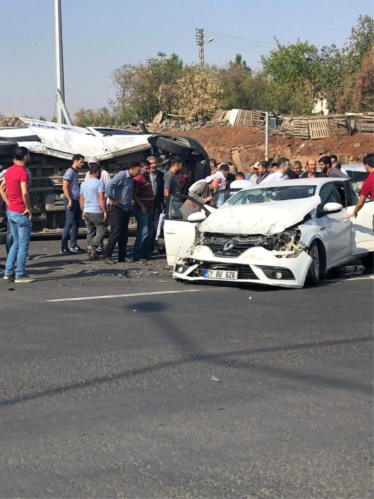 Diyarbakır\'da trafik kazası: 3 yaralı